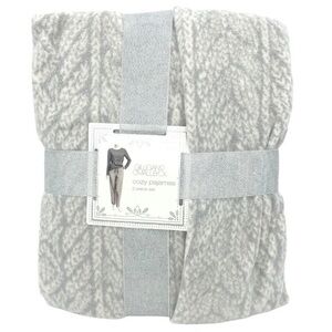 Gillian & Omalley Women’s Heather Gray Cozy Pajamas 2 Piece Set New
